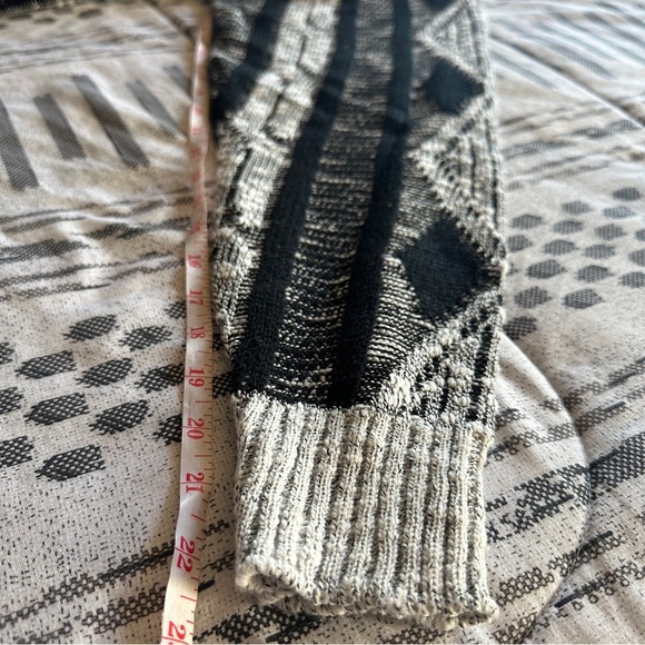 Vintage 1980s Leather Trim Chunky Knit Black and gray Crewneck Sweater size M - Picture 9 of 11